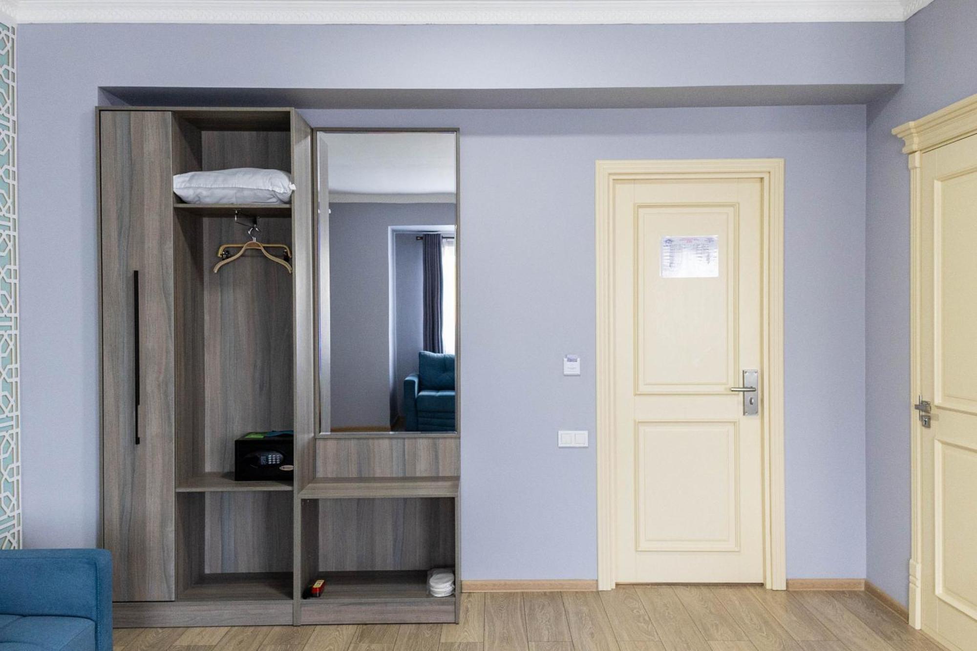 Khan Hotel Semerkant Oda fotoğraf